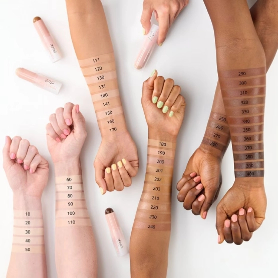 essence FOUNDATION stick 150