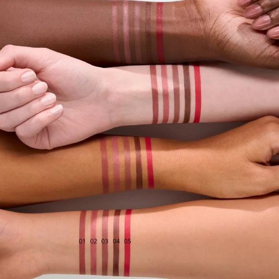 essence POUTline Soft Glide Lip Pencil - Konturówka do ust 04 Cocoa Me Crazy