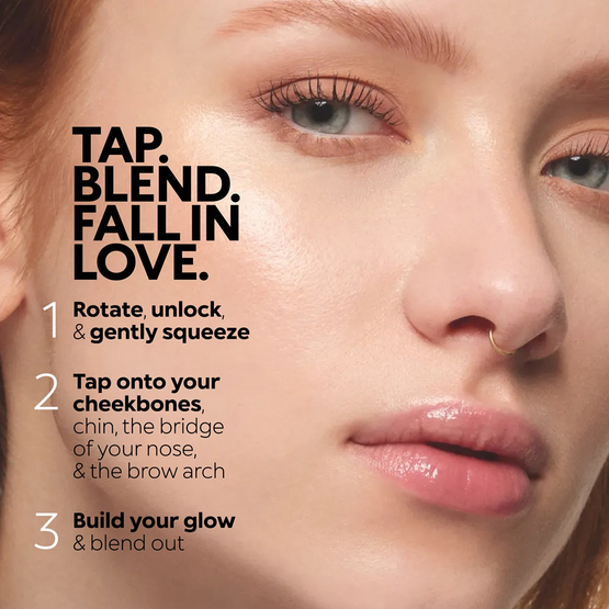 KIKO Milano Glow Fusion Gleam Dream Highlighter rozświetlacz do twarzy w płynie z aplikatorem gąbkowym 02 Golden Sunrise 14ml