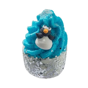 BOMB Cosmetics Kremowa babeczka do kąpieli Penguin Kisses